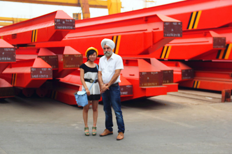 Saudi Arabia Customer Visit yuntian selskap for Overhead Cranes.jpg Saudi Arabia Customer Visit yuntian company for Overhead Cranes.jpg