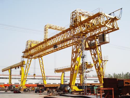 100 Ton Mobile Double Girder Gantry Crane Pris
